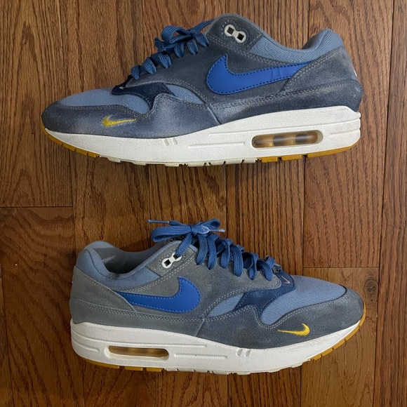 Nike Shoes Nike Air Max Premium Mini Swoosh Poshmark